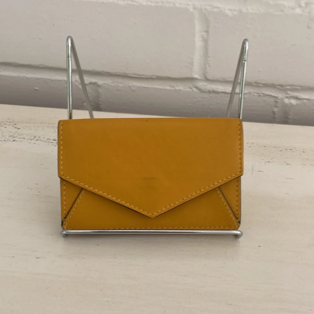 Women’s REID Small Leather Mustard Yellow Change Purse & Credit Card Holder